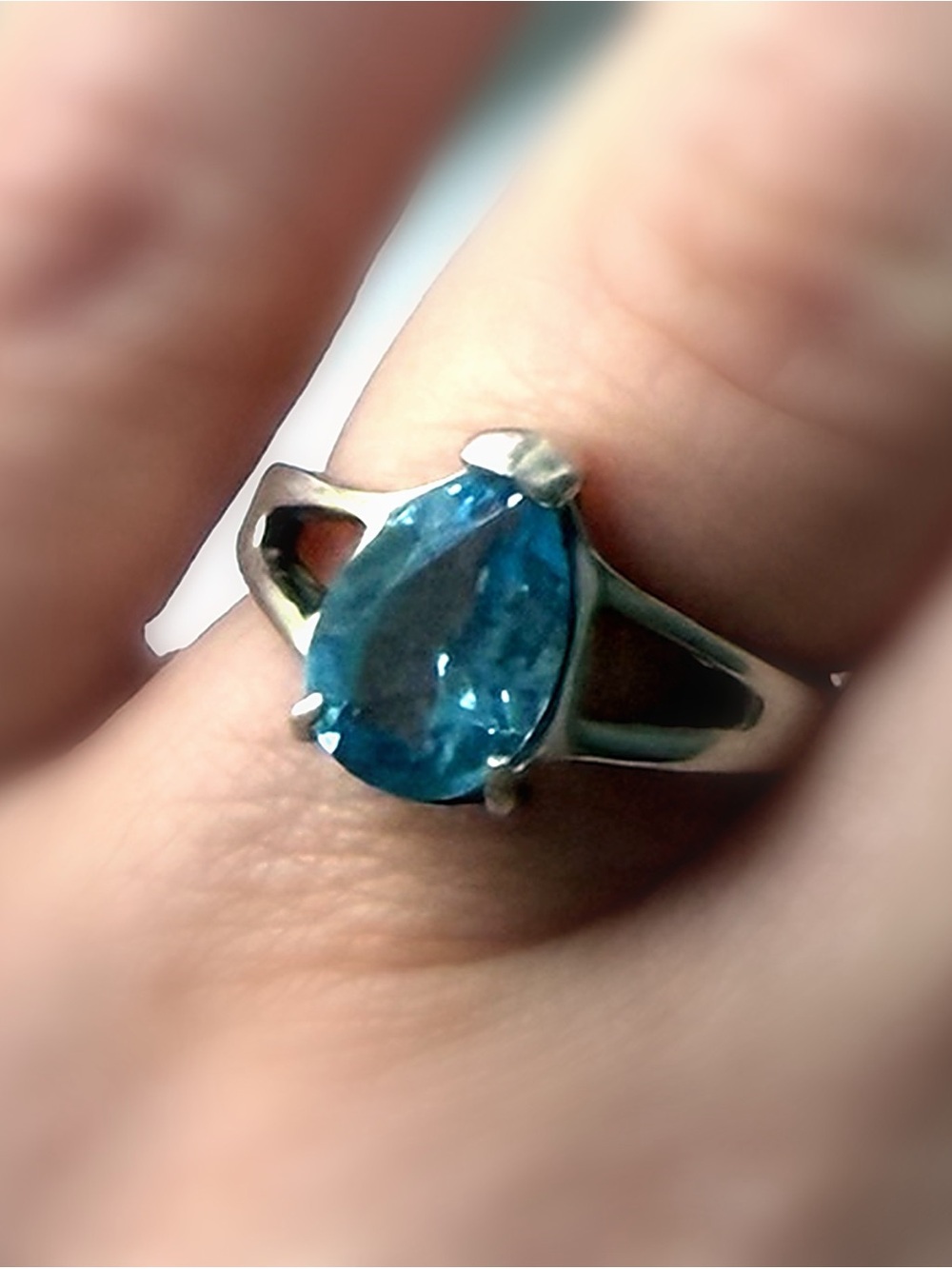 Vintage Sterling Silver with Blue Topaz ring size 5.75